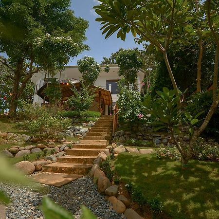 Hilltop Pool And Villa Puerto Princesa ภายนอก รูปภาพ