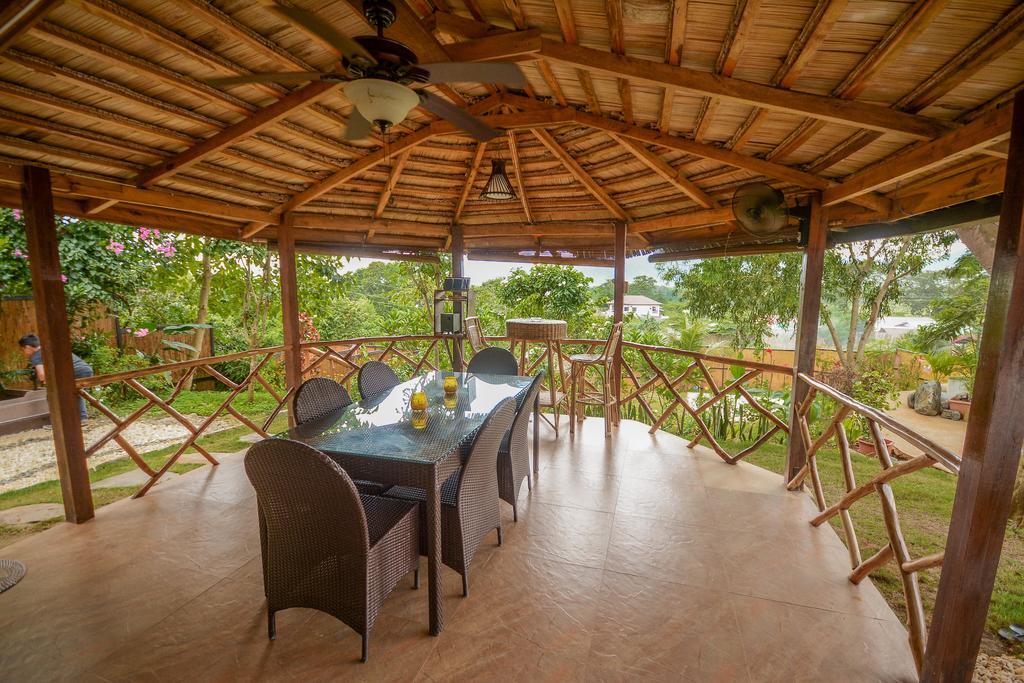 Hilltop Pool And Villa Puerto Princesa ภายนอก รูปภาพ