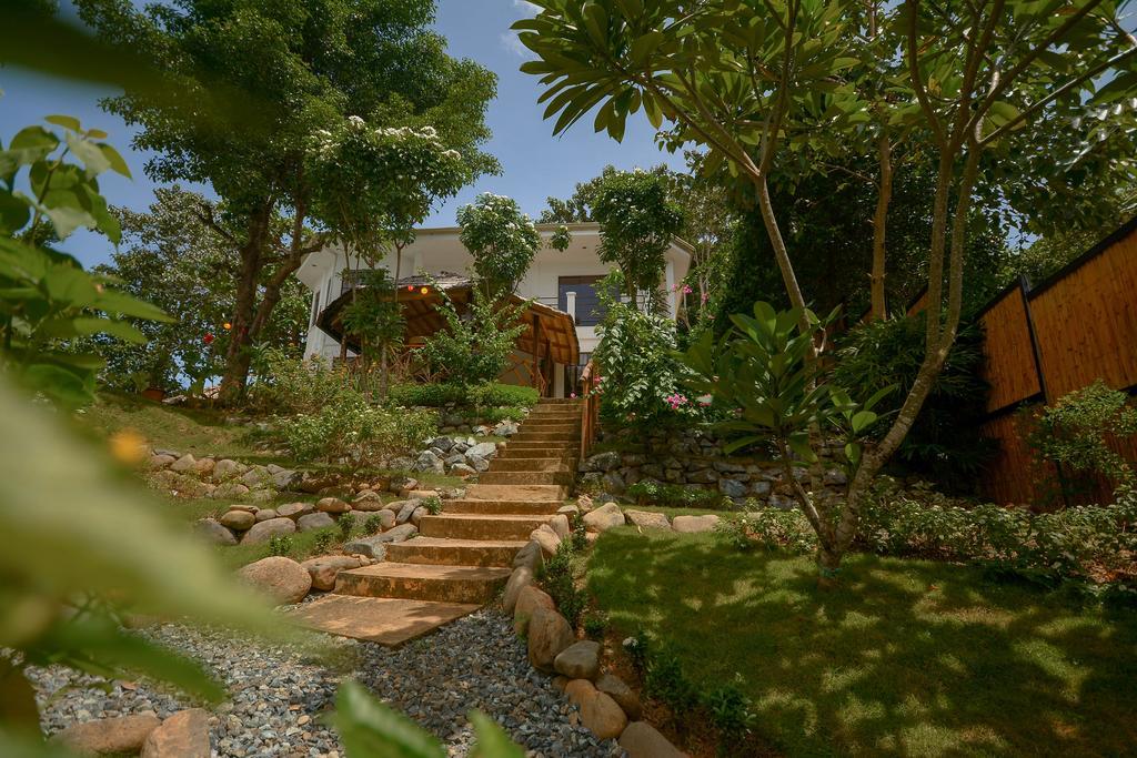 Hilltop Pool And Villa Puerto Princesa ภายนอก รูปภาพ