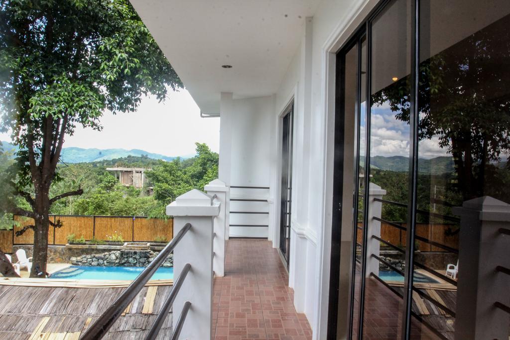 Hilltop Pool And Villa Puerto Princesa ภายนอก รูปภาพ