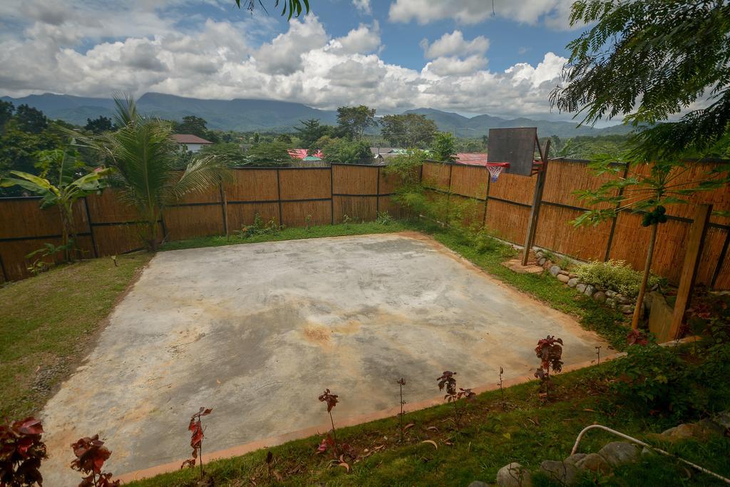 Hilltop Pool And Villa Puerto Princesa ภายนอก รูปภาพ