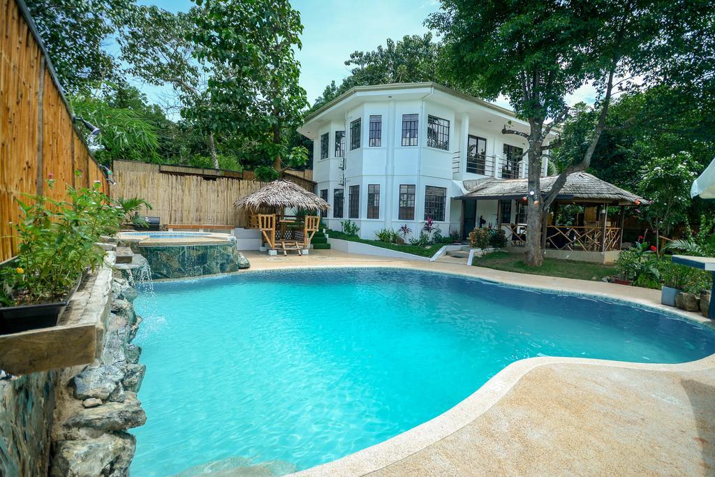 Hilltop Pool And Villa Puerto Princesa ภายนอก รูปภาพ