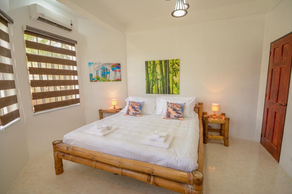 Hilltop Pool And Villa Puerto Princesa ภายนอก รูปภาพ