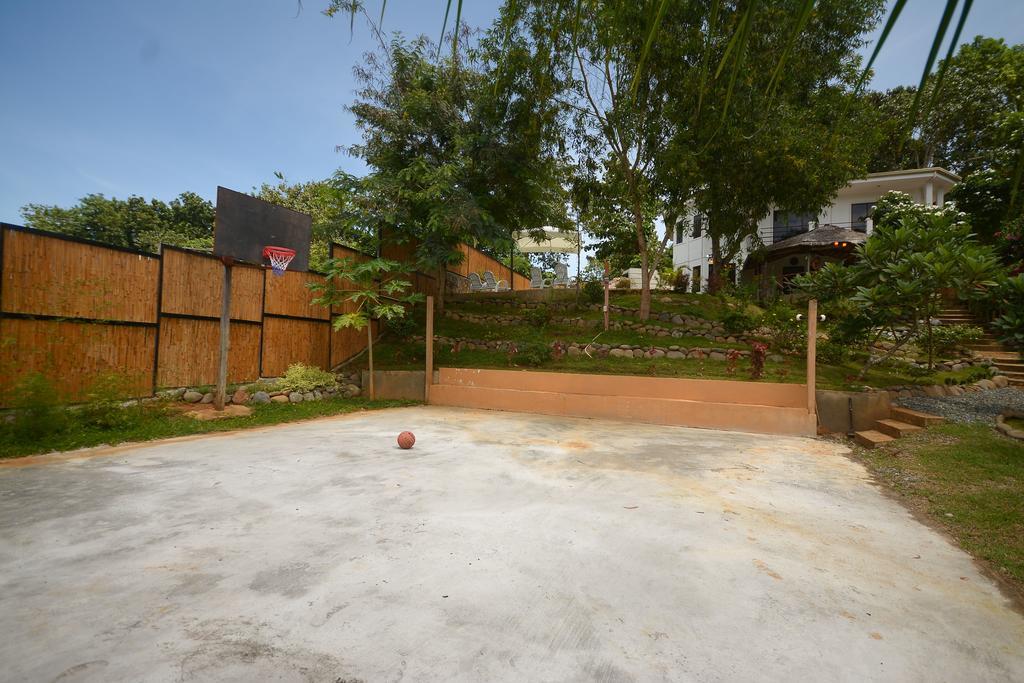 Hilltop Pool And Villa Puerto Princesa ภายนอก รูปภาพ