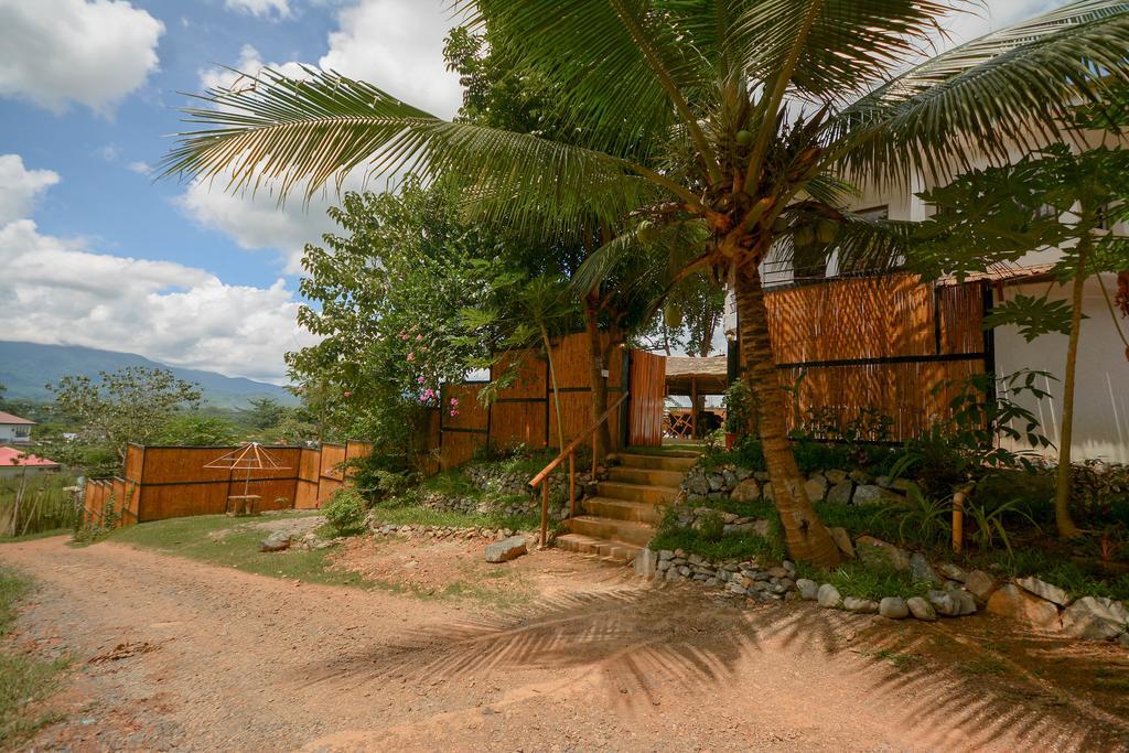 Hilltop Pool And Villa Puerto Princesa ภายนอก รูปภาพ