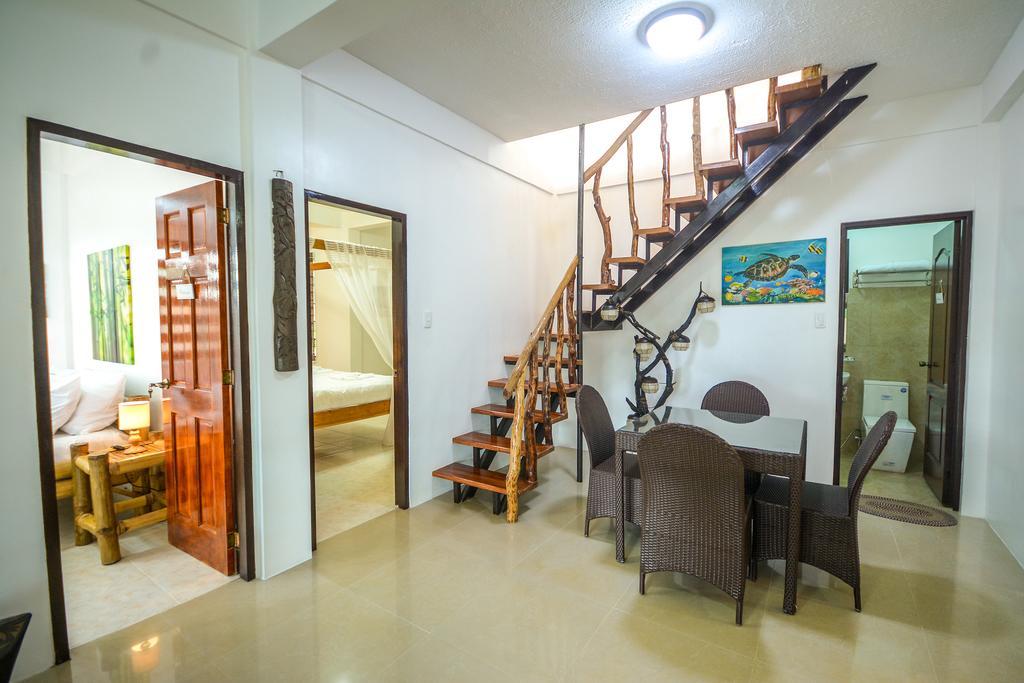 Hilltop Pool And Villa Puerto Princesa ภายนอก รูปภาพ