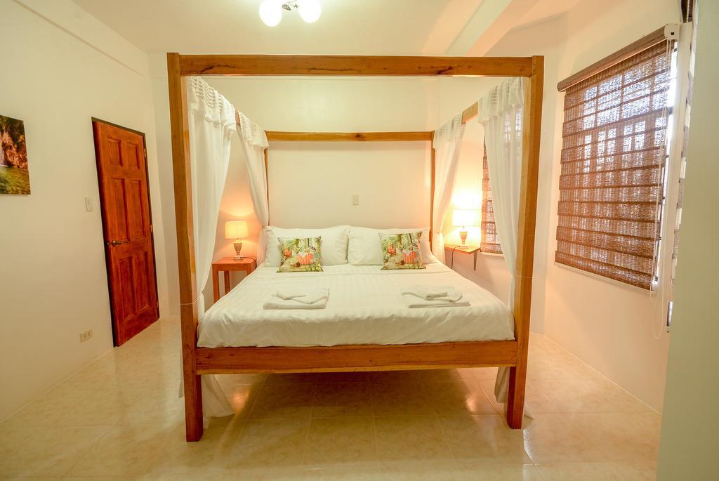 Hilltop Pool And Villa Puerto Princesa ภายนอก รูปภาพ