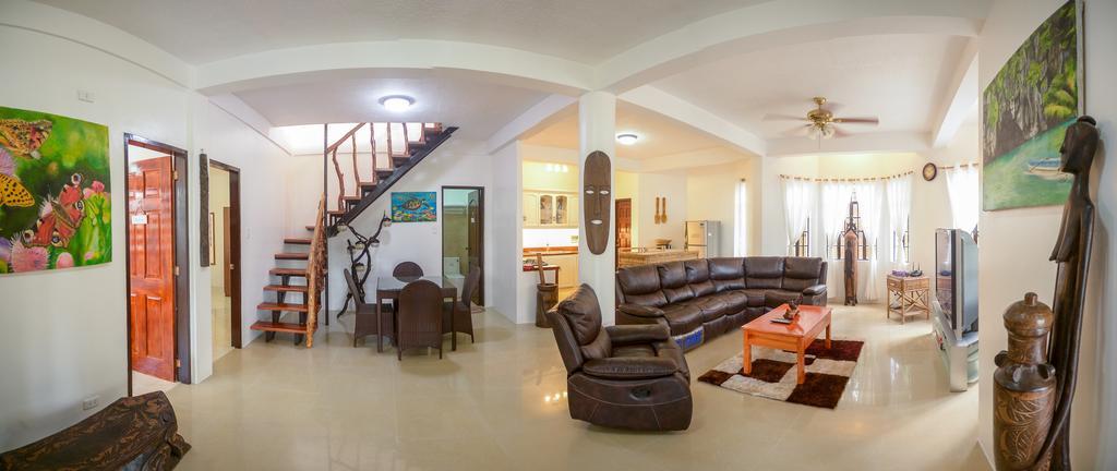 Hilltop Pool And Villa Puerto Princesa ภายนอก รูปภาพ