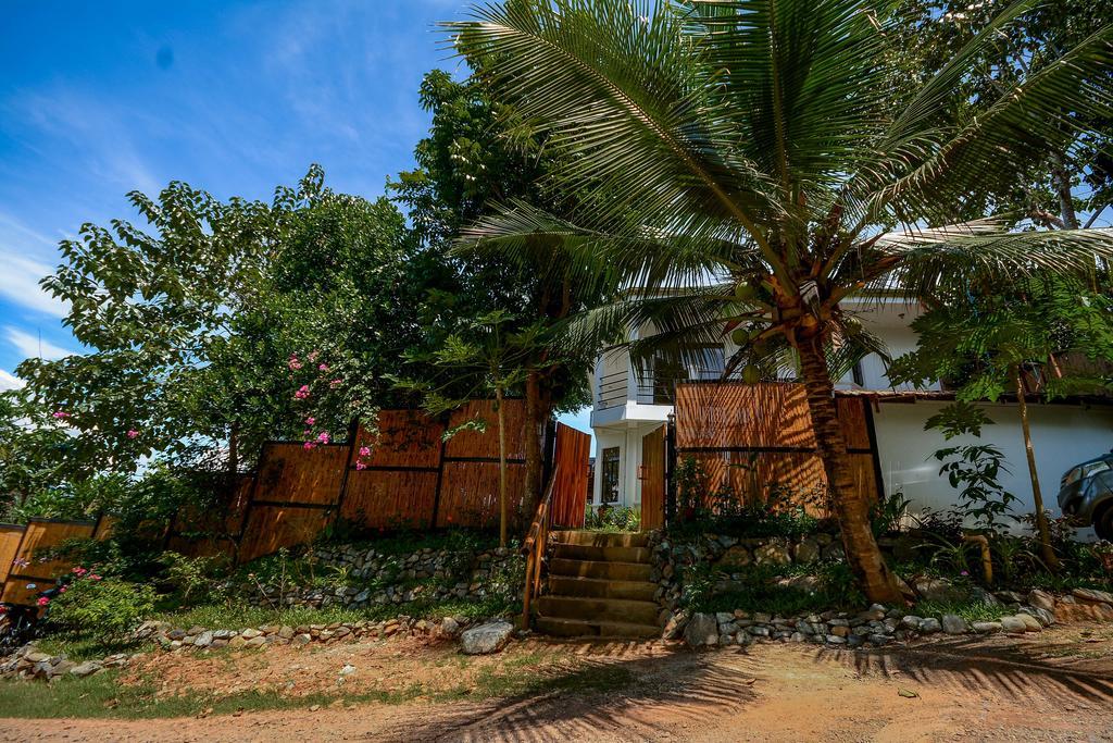 Hilltop Pool And Villa Puerto Princesa ภายนอก รูปภาพ