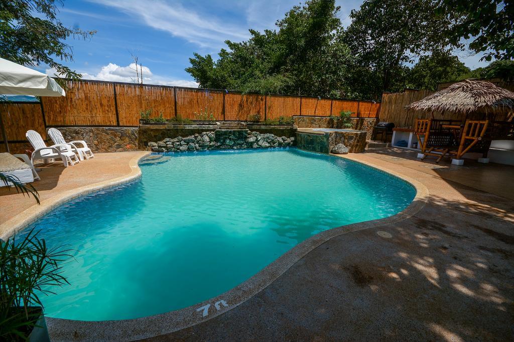 Hilltop Pool And Villa Puerto Princesa ภายนอก รูปภาพ