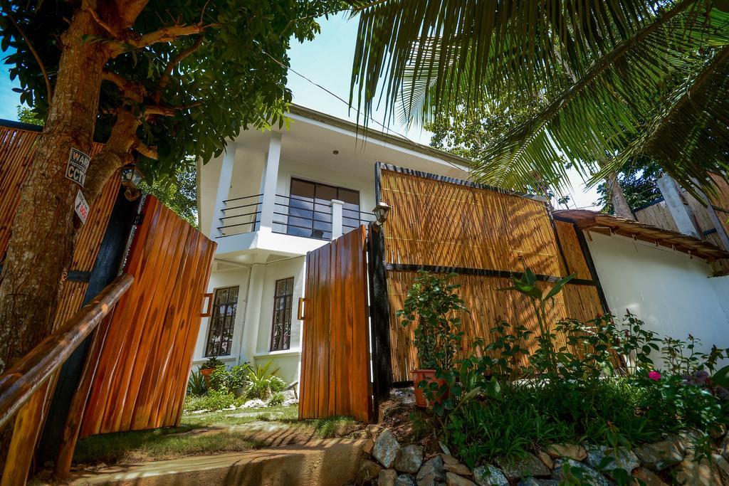 Hilltop Pool And Villa Puerto Princesa ภายนอก รูปภาพ