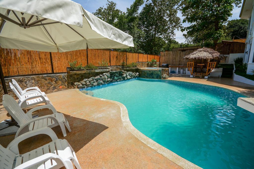 Hilltop Pool And Villa Puerto Princesa ภายนอก รูปภาพ