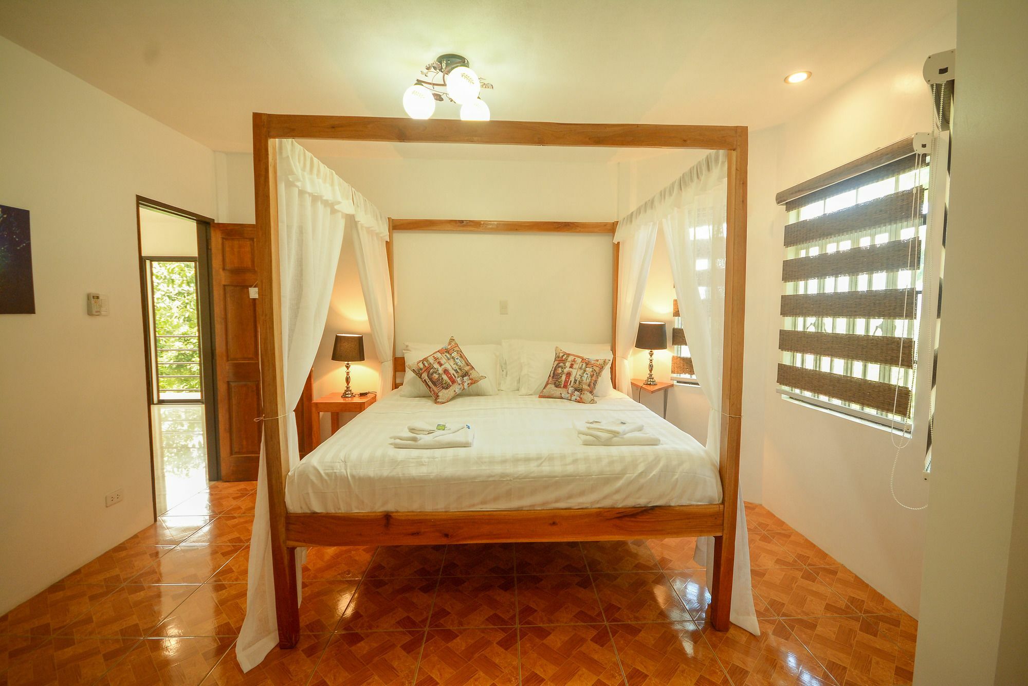 Hilltop Pool And Villa Puerto Princesa ภายนอก รูปภาพ